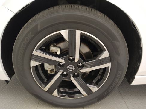 Used 2025 Nissan Sentra SV FWD image 31