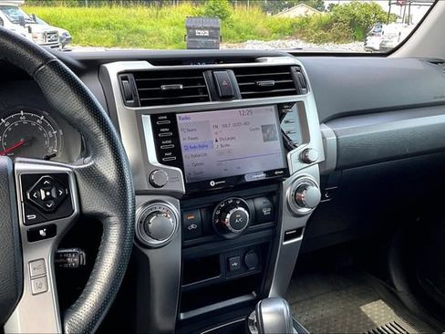 Used 2023 Toyota 4Runner SR5 Premium w/ Moonroof Package AWD/4WD image 6