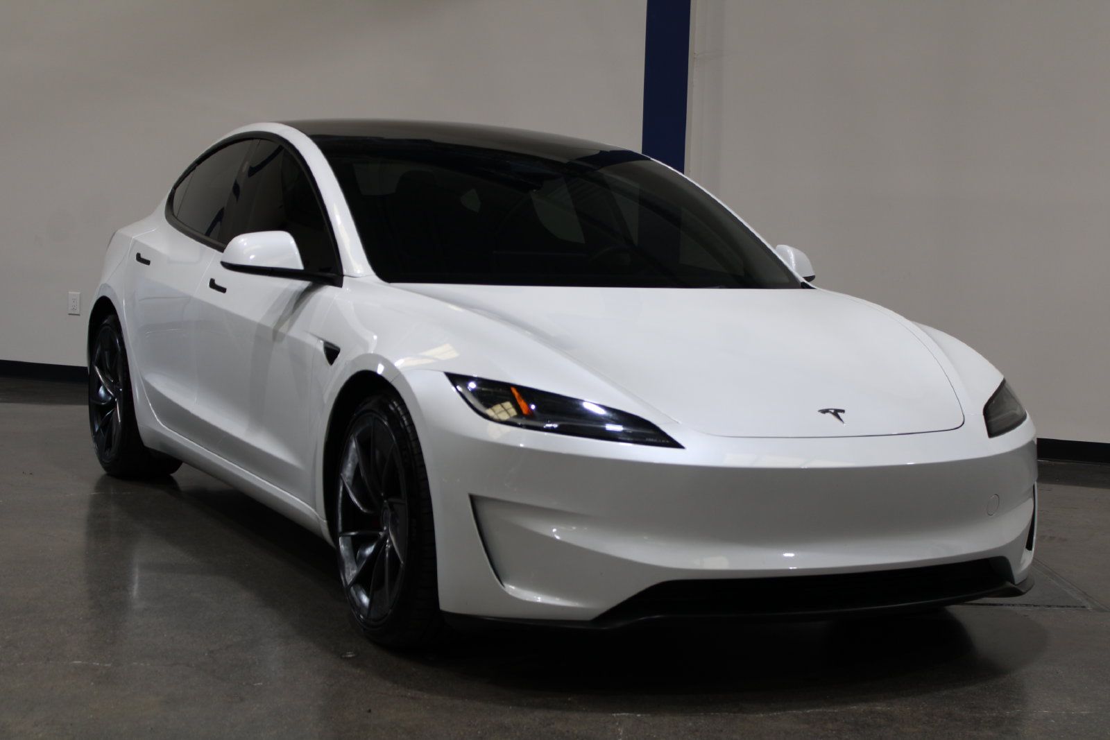 Used 2024 Tesla Model 3 Performance AWD/4WD image 3