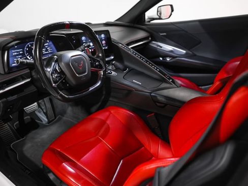 Used 2022 Chevrolet Corvette Stingray Coupe w/ 1LT RWD image 23