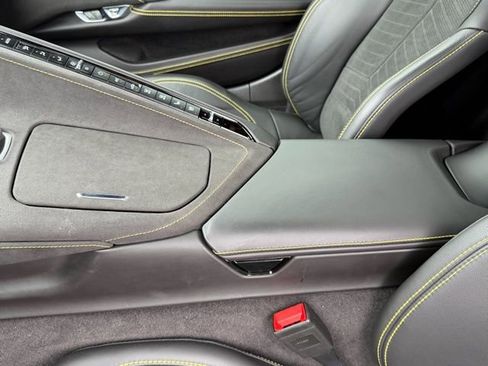 Used 2023 Chevrolet Corvette Stingray w/ Z51 Performance Package image 40