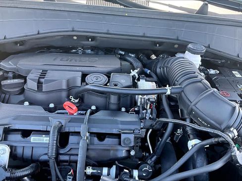 Used 2024 Hyundai Kona Limited FWD image 31