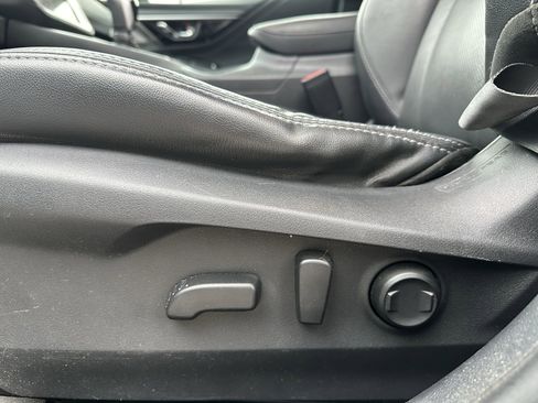 Used 2020 Subaru Outback Limited image 22