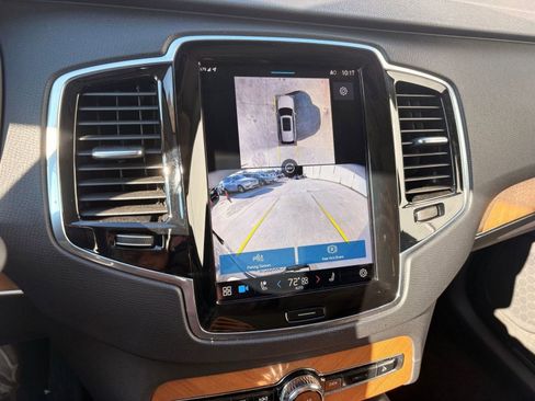 Certified 2025 Volvo XC90 B6 Plus image 30