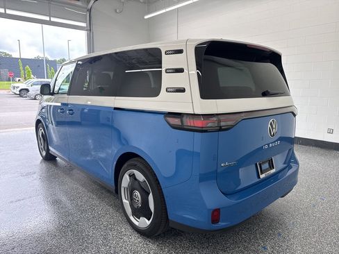 New 2025 Volkswagen ID. Buzz Pro S Plus image 2