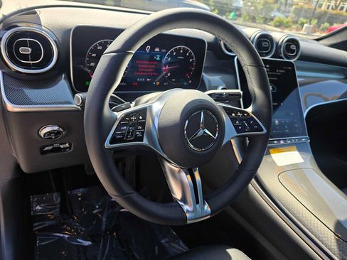 Used 2026 Mercedes-Benz GLC 300 image 27