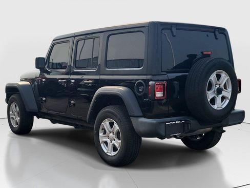 Used 2022 Jeep Wrangler Unlimited Sport AWD/4WD image 3