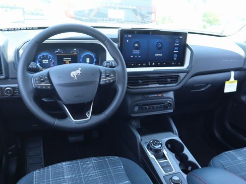 New 2025 Ford Bronco Sport Heritage w/ Convenience Package image 2