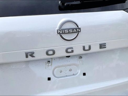 New 2026 Nissan Rogue SV FWD image 9