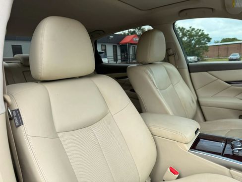 Used 2016 INFINITI Q70 L 3.7 RWD image 32