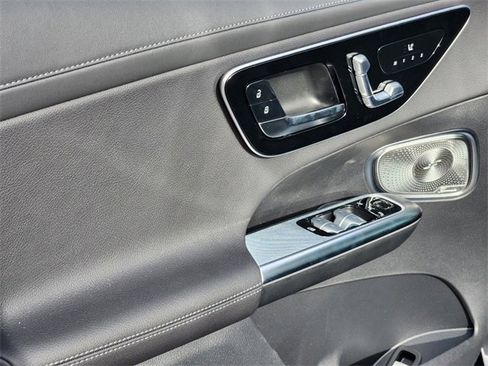 Certified 2025 Mercedes-Benz GLC 300 4MATIC image 8