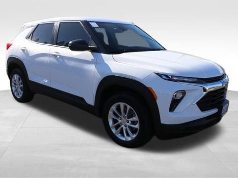 New 2025 Chevrolet TrailBlazer LS w/ LS Convenience Package image 16