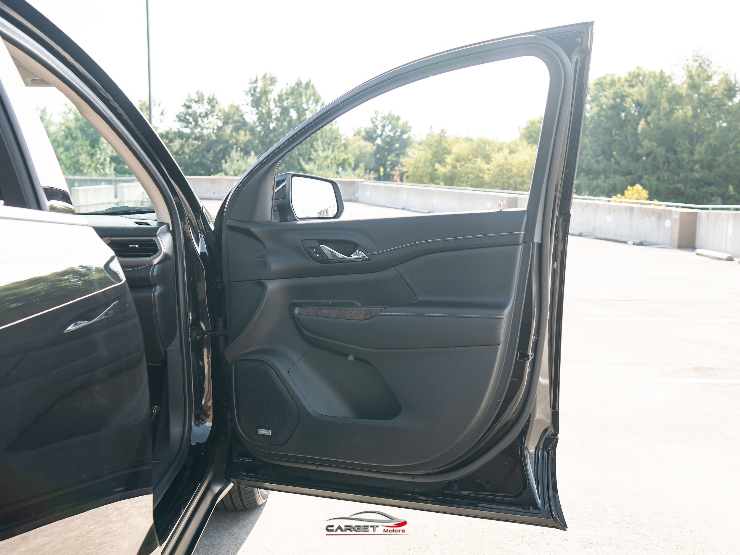 Used 2020 GMC Acadia Denali w/ Technology Package FWD image 46
