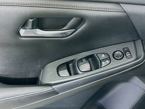Used 2021 Nissan Sentra SV FWD image 15