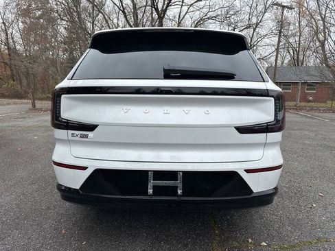 New 2025 Volvo EX90 Ultra image 6