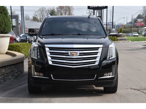 Used 2019 Cadillac Escalade ESV Platinum image 9