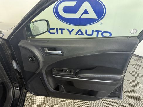 Used 2021 Dodge Charger SXT w/ Leather Interior Group image 15