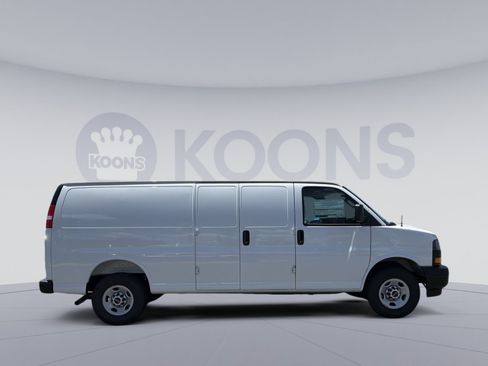 New 2026 GMC Savana 3500 Extended w/ Driver Convenience Package RWD image 8