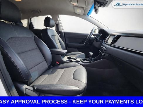Used 2019 Kia Niro S Touring image 12