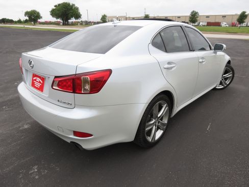 Used 2011 Lexus IS 250 RWD image 6