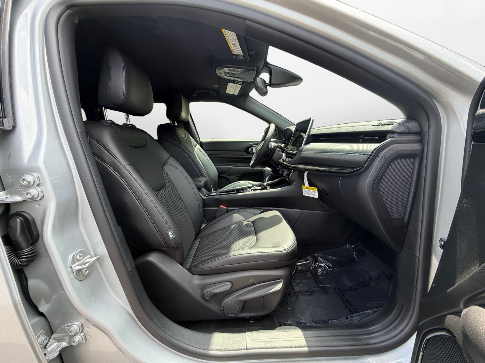 New 2026 Jeep Compass Latitude AWD/4WD image 19