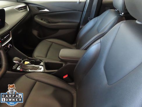 Used 2024 Buick Encore GX Sport Touring image 21