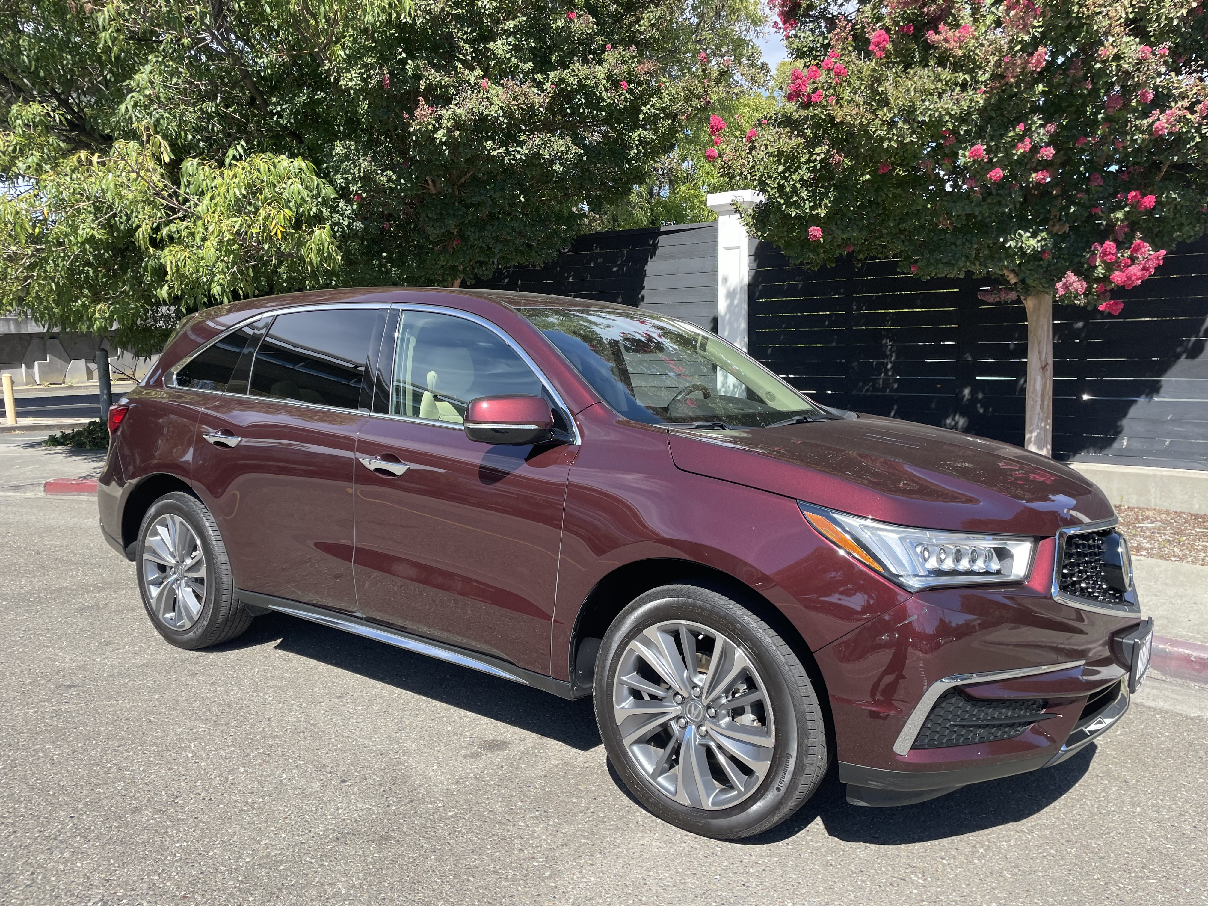 Used 2017 Acura MDX w/ Technology Package AWD/4WD image 2