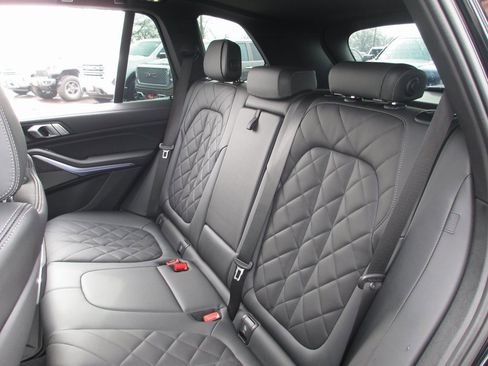 Used 2024 BMW X5 xDrive40i w/ Premium Package image 19