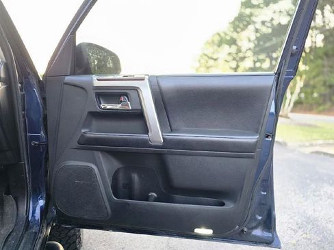 Used 2016 Toyota 4Runner SR5 image 28