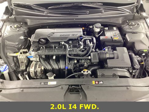 Certified 2025 Hyundai Elantra Sport image 28