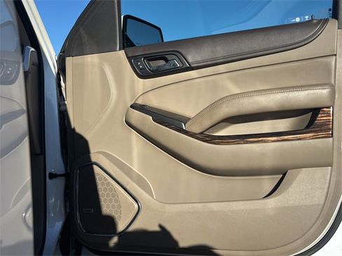 Used 2016 GMC Yukon XL SLT w/ Open Road Package image 10