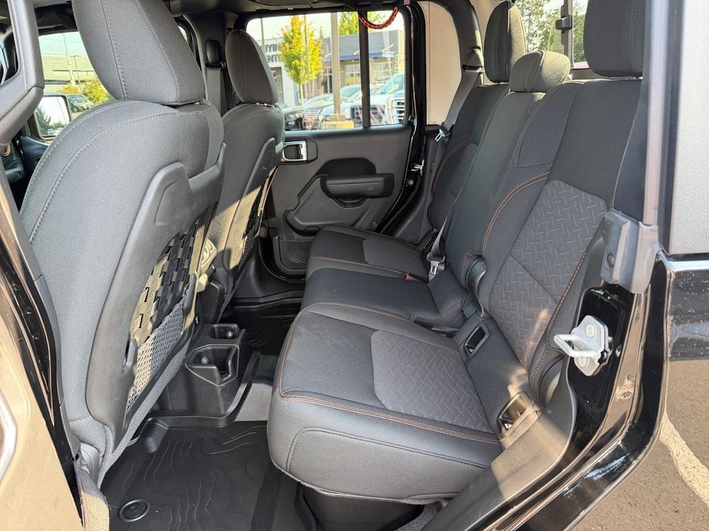 Used 2022 Jeep Gladiator Mojave w/ Cold Weather Group AWD/4WD image 33