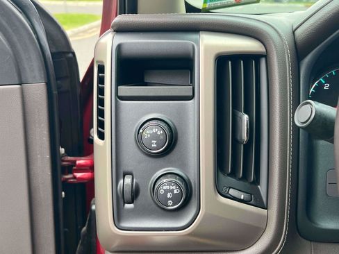 Used 2018 GMC Sierra 1500 Denali AWD/4WD image 18