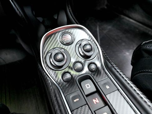 Used 2019 McLaren 600LT RWD image 60