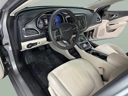 Used 2016 Chrysler 200 Limited image 15