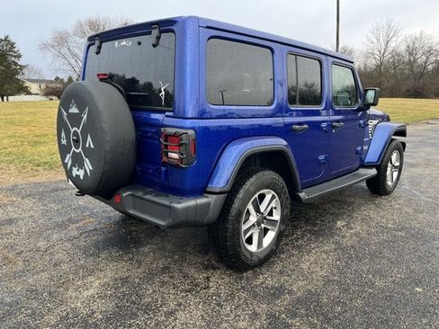 Used 2018 Jeep Wrangler Unlimited Sahara w/ Cold Weather Group image 4