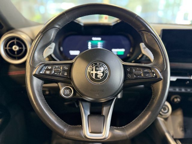 Used 2024 Alfa Romeo Tonale Veloce w/ Active Assist Package AWD/4WD image 24