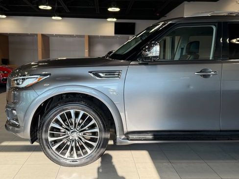 Used 2019 INFINITI QX80 Luxe w/ 22" Wheel Package AWD/4WD image 8