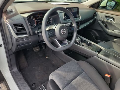 Certified 2023 Nissan Rogue SV FWD image 19