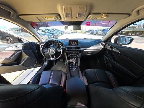 Used 2018 MAZDA MAZDA3 Touring image 25