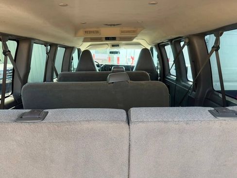 Used 2016 Chevrolet Express 2500 LS RWD image 21