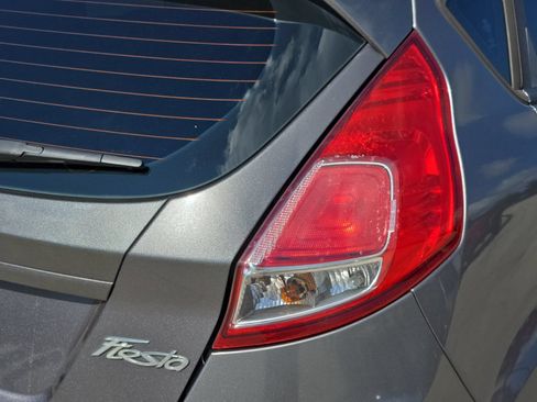 Used 2014 Ford Fiesta SE FWD image 23