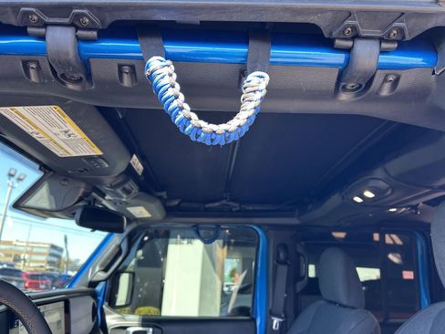 Used 2024 Jeep Wrangler Sport S image 21