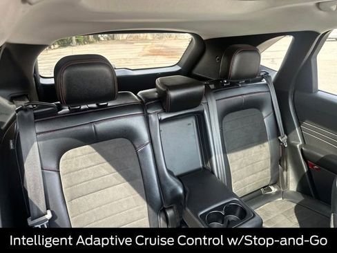 Used 2022 Ford Escape SEL w/ SEL Stealth AWD Package image 17