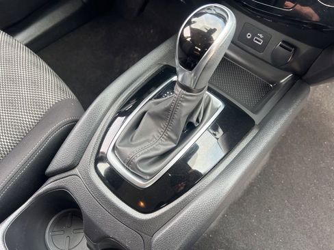 Used 2020 Nissan Rogue Sport SV w/ All-Weather Package image 23