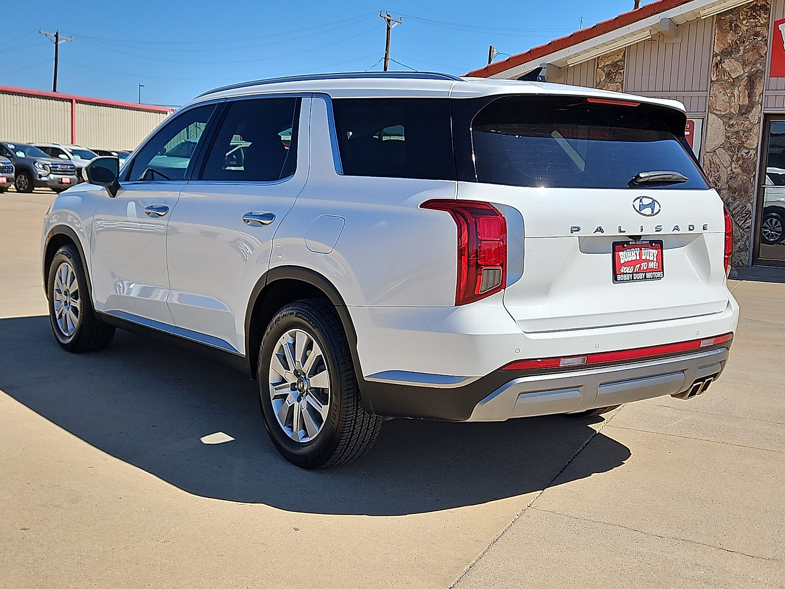 Used 2025 Hyundai Palisade SEL FWD image 2