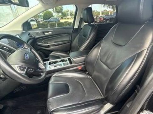 Used 2022 Ford Edge Titanium AWD/4WD image 8