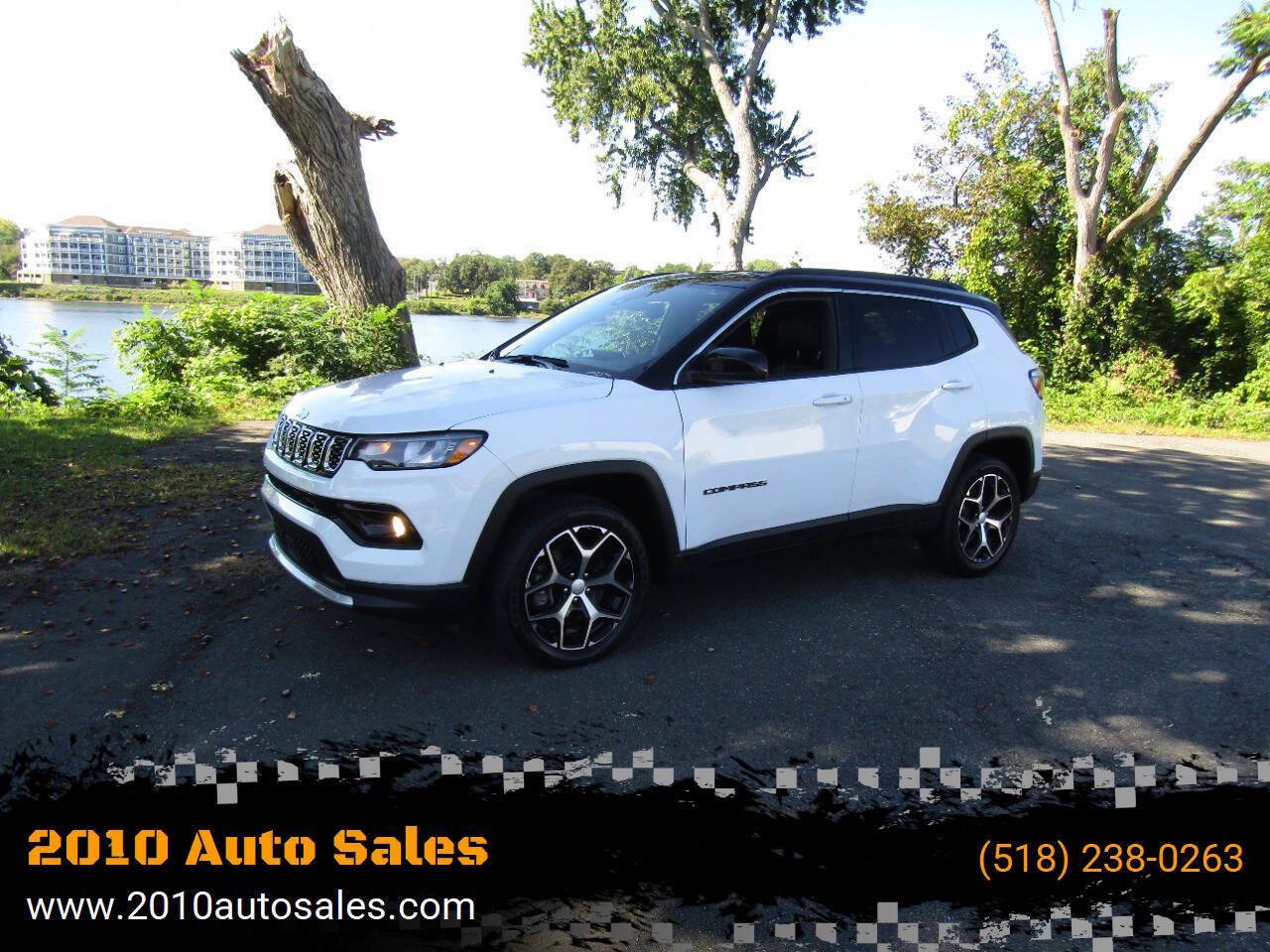 Used 2024 Jeep Compass Limited AWD/4WD image 1