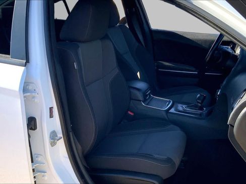 Used 2022 Dodge Charger SXT RWD image 9