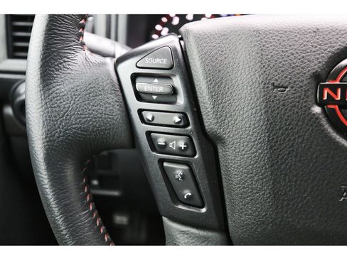 Used 2023 Nissan Titan PRO-4X image 17